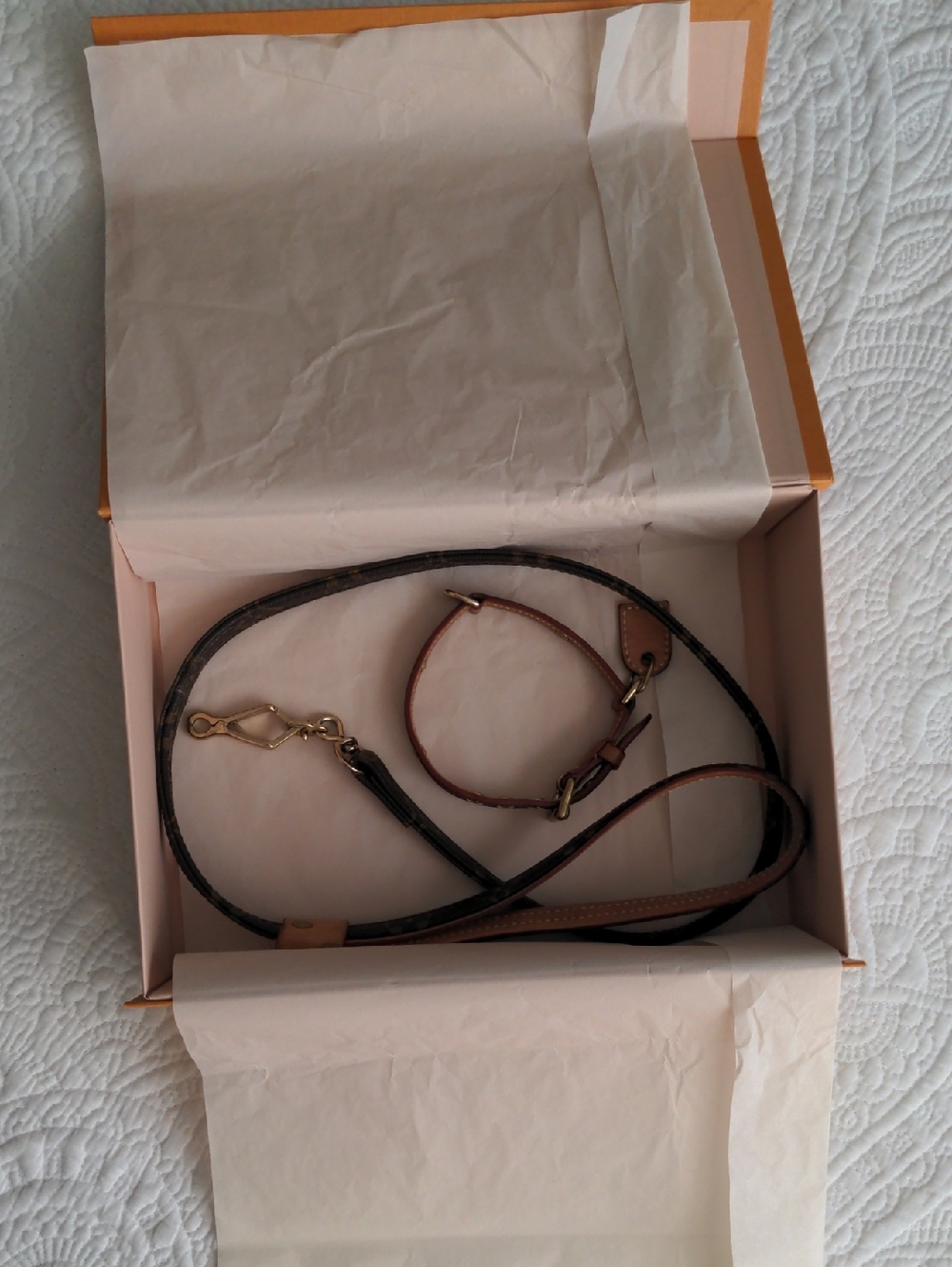 Louis Vuitton Monogram Leash and Collar Set - Brown & Tan - Picture 16 of 16